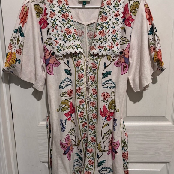 FARM Rio Floral Embroidered - Picture 2 of 4